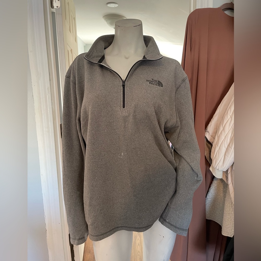 North Face gray fleece – ultimate warmth!